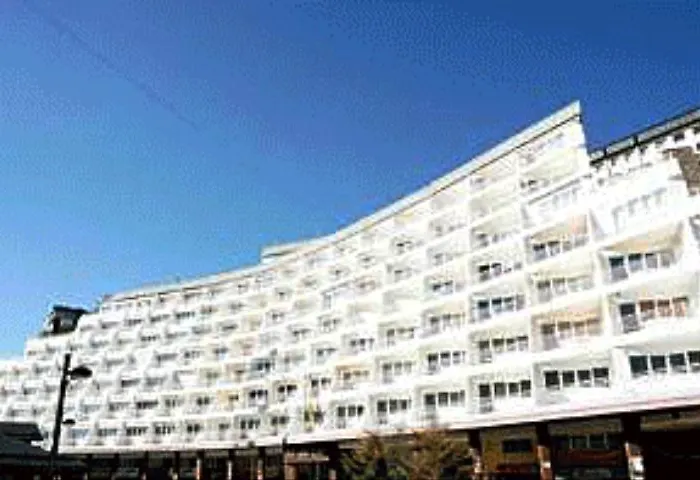 Plaza Pradollano 1 *