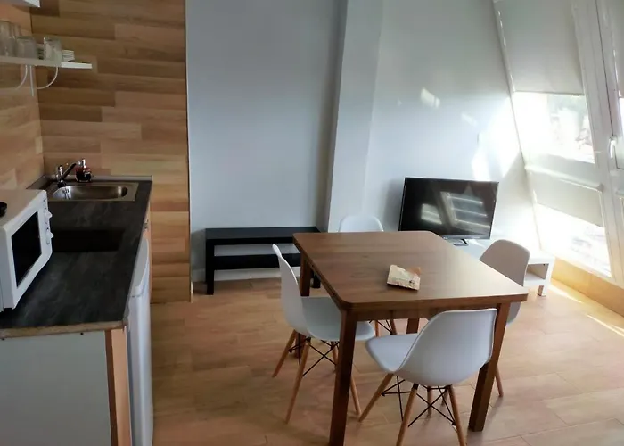 Plaza Pradollano 1 *